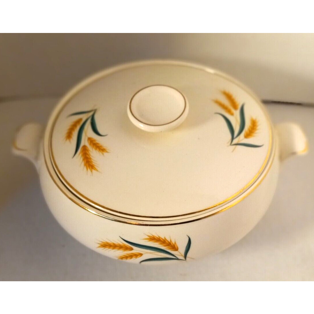 Vintage Royal Harvest Covered Casserole 1.5 Qt Wheat Gold Trim Homer Laughlin